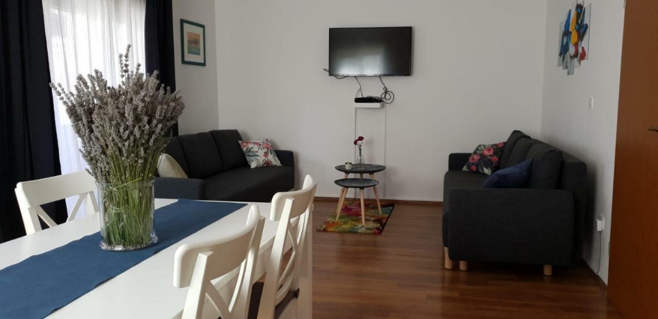 Central, Spacious, Great View Apartamento *